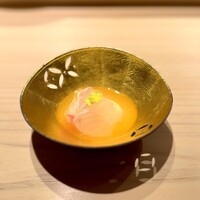 鮨 由う - 