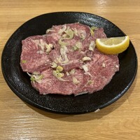 ホルモン焼肉 富や 栄店 - 