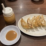 ヌードルダイニング 道麺 - エビギョーザ