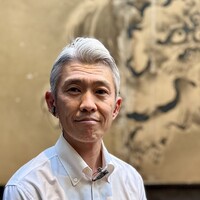 膳處漢ぽっちり - フロアを仕切る方が白髪のダンディーなフロアマスター。いつもフロア全体を見回して無駄のない動きがプロですね。