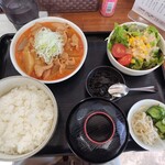 乞和家 - もつ煮定食￥１１５０－