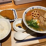 ごちとん - ごちとん(ごろごろ野菜のごちそう豚汁定食)