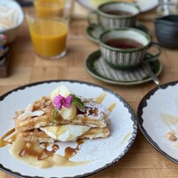 ザ タヴァン グリル＆ラウンジ - 