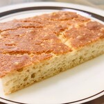 ヨシダベーカリー - フォカッチャ