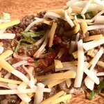 大塚バル LOCAL - タコライスのあたまのアップ。