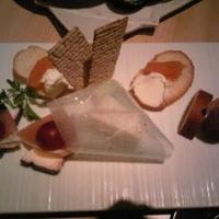 美食 個室・炭火焼・ワイン 縁 新宿店 - チーズ盛り合わせ