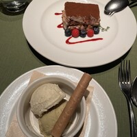 37 Steakhouse & Bar - 
