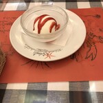 ポルト・イル・キャンティ - 伊勢原ミルクジェラート苺ソース