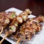 比内地鶏本格焼酎 海舟 - 2025.1 アスパラ巻串 塩（240円）