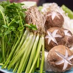 比内地鶏本格焼酎 海舟 - 2025.1 しゃぶしゃぶ野菜（芹、レタス、椎茸、えのき茸、長葱、豆腐）