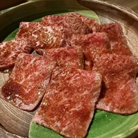 焼肉牛匠 新 - 