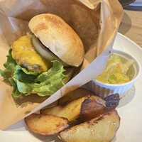 RESTAURANT SALT - 