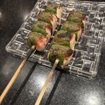 青山焼鳥倶楽部 夜の部 焼鳥屋 - 