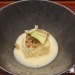 赤坂 島袋 - 慈姑餅 白味噌餡 鴨そぼろ 蕗のとう