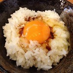中華そば うえまち - 卵かけごはん（250円）ON醤油
