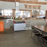 鳥越食堂 - 内観とメニュー