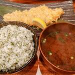 とんかつ小金庵 - 「ランチ ロースカツ」1,400円（ご飯アップにつき小さく見えちゃってますが しっかり満足量です）