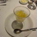 アンフュージョン - お口直しのパイナップルのグラニテ