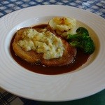 レストラン ピック - ハーブ三元豚ポークのクリームロースト