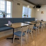 五平餅カフェ どうだん - ４人用、２人用と動かせるテーブル席