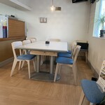 五平餅カフェ どうだん - 大人数用テーブル席