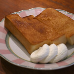 ベーカリーカフェ 明治堂 - 料理写真:シナモントーストセット@税込720円