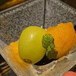 銀座焼とり 京丹波 - シャインマスカットと柿