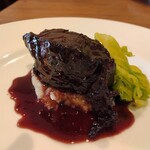 ボーノボーノ - 料理写真:牛肉の赤ワインソース煮
