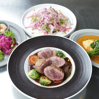 クセがなく食べやすいパテドカンパーニュはワインと共にどうぞ♪