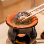 鮨 つきうだ - 鮑、肝醤油でしゃぶしゃぶ