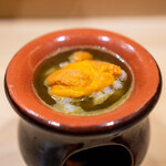 鮨 つきうだ - 雲丹とシャリを肝醤油に加えて