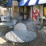 ラ・コート・ダジュール - 店舗の南側には、