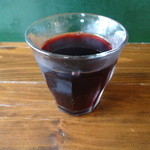 メッシタ - カリニアン種の軽めの赤ワイン