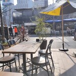 KNEADERS - ポカポカ陽気なテラス席