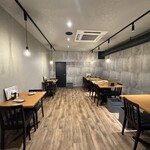 鉄板酒場エイト - 内観