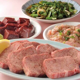絶品肉を堪能◎厚切り牛タン・だいじゅんカルビ・新鮮レバー