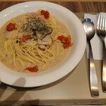 エプロント - 芳醇きのこのポルチーニクリーム生パスタ