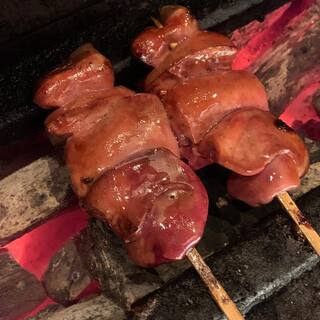 本店同様、「焼き」に自信あり。鳳の味を楽しめます。