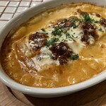 ラザニ屋 - ラザニ屋のラザニア。粉チーズはお好みで。