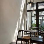 Kaffe16 - 店内　テーブル席