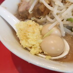 ラーメン二郎 - ショウガ半分