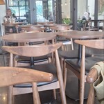 Kaffe16 - 店内　テーブル席