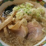 特麺コツ一丁ラーメン - ラーメン　麺少なめ 700円　ニンニクちょっと