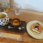 カフェ simme - デザート＋ドリンクセットは食事＋480円