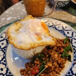 Ros'niyom - Thai Street Food & Noodles - 