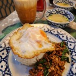 Ros'niyom - Thai Street Food & Noodles - 