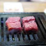 焼肉幸泉 - 赤身角切