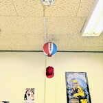 tell me キッチン - オリオンビールの提灯とミラーボール