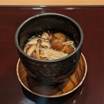 282322317 - あさりの茶碗蒸し ... あさりの出汁が効いてて美味しい~!