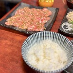 焼肉 5番街 - ロースと小ライス